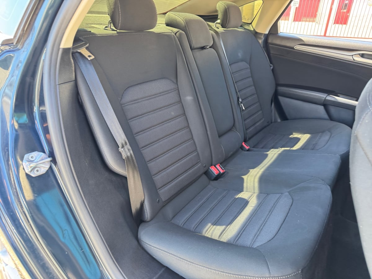 2020 Ford Fusion Hybrid SE photo 14