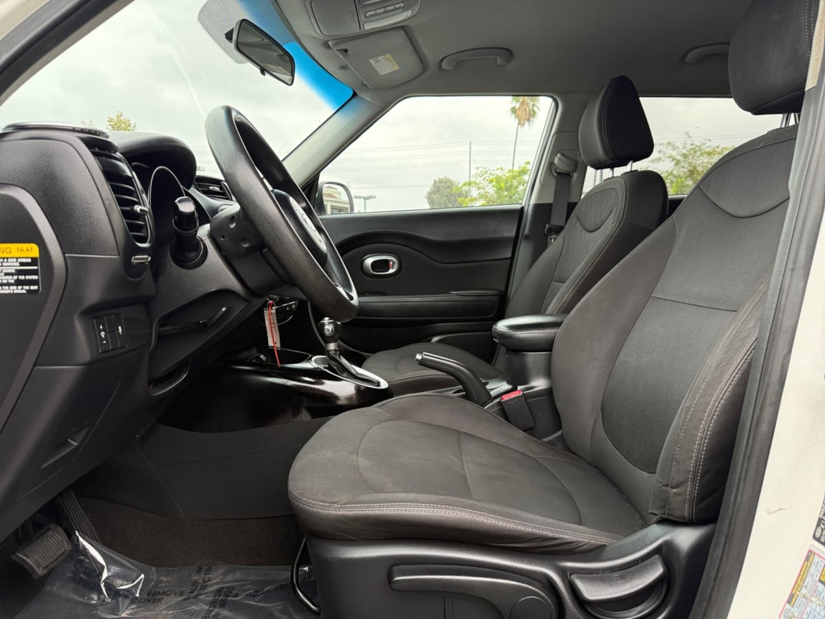 2016 Kia Soul Base photo 15