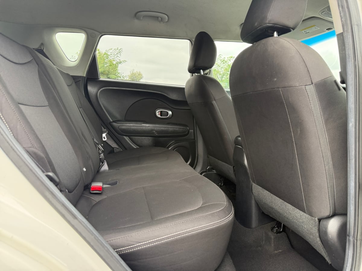 2016 Kia Soul Base photo 17