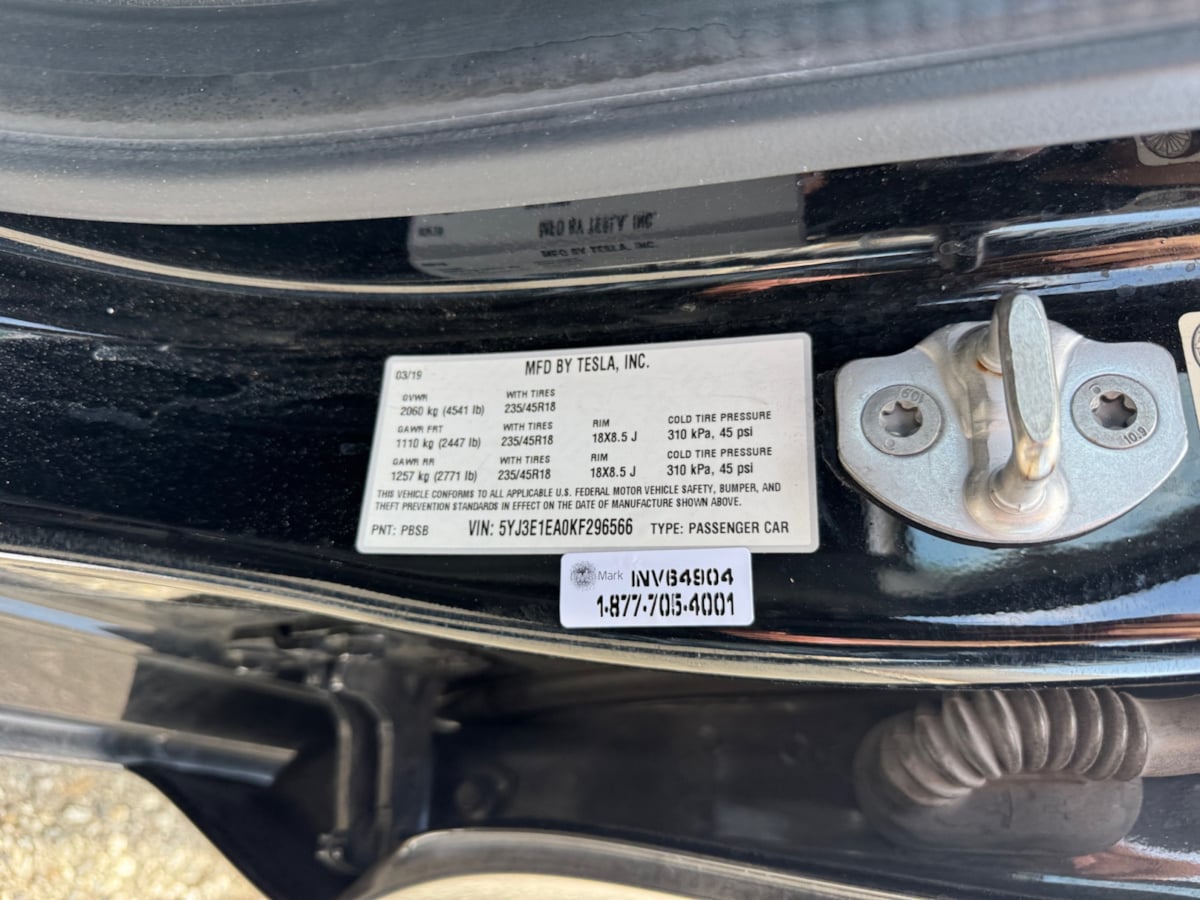 2019 Tesla Model 3 Plus photo 23