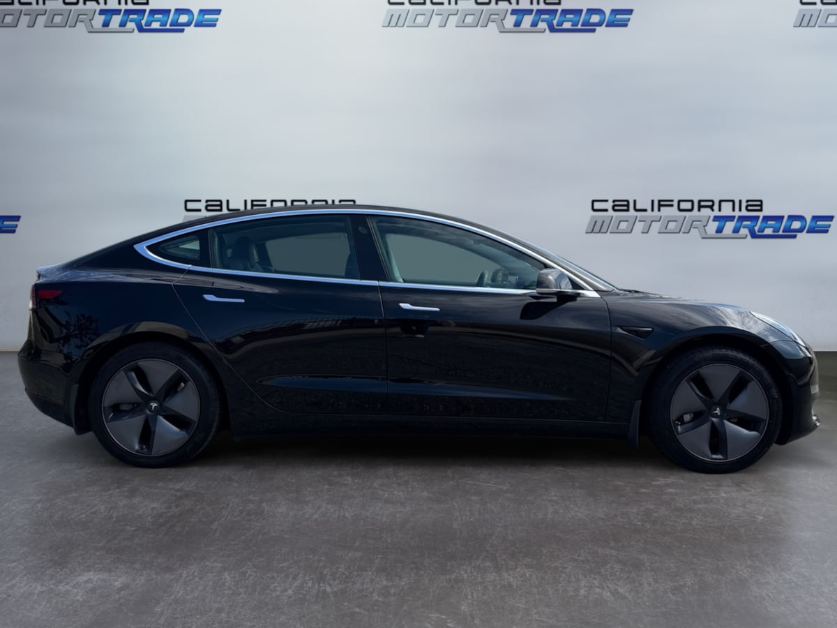 2019 Tesla Model 3 Plus photo 4