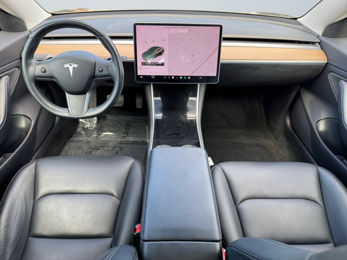 2019 Tesla Model 3 Plus photo 10
