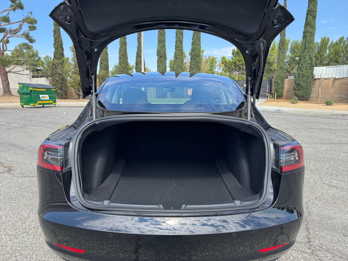 2019 Tesla Model 3 Plus photo 22