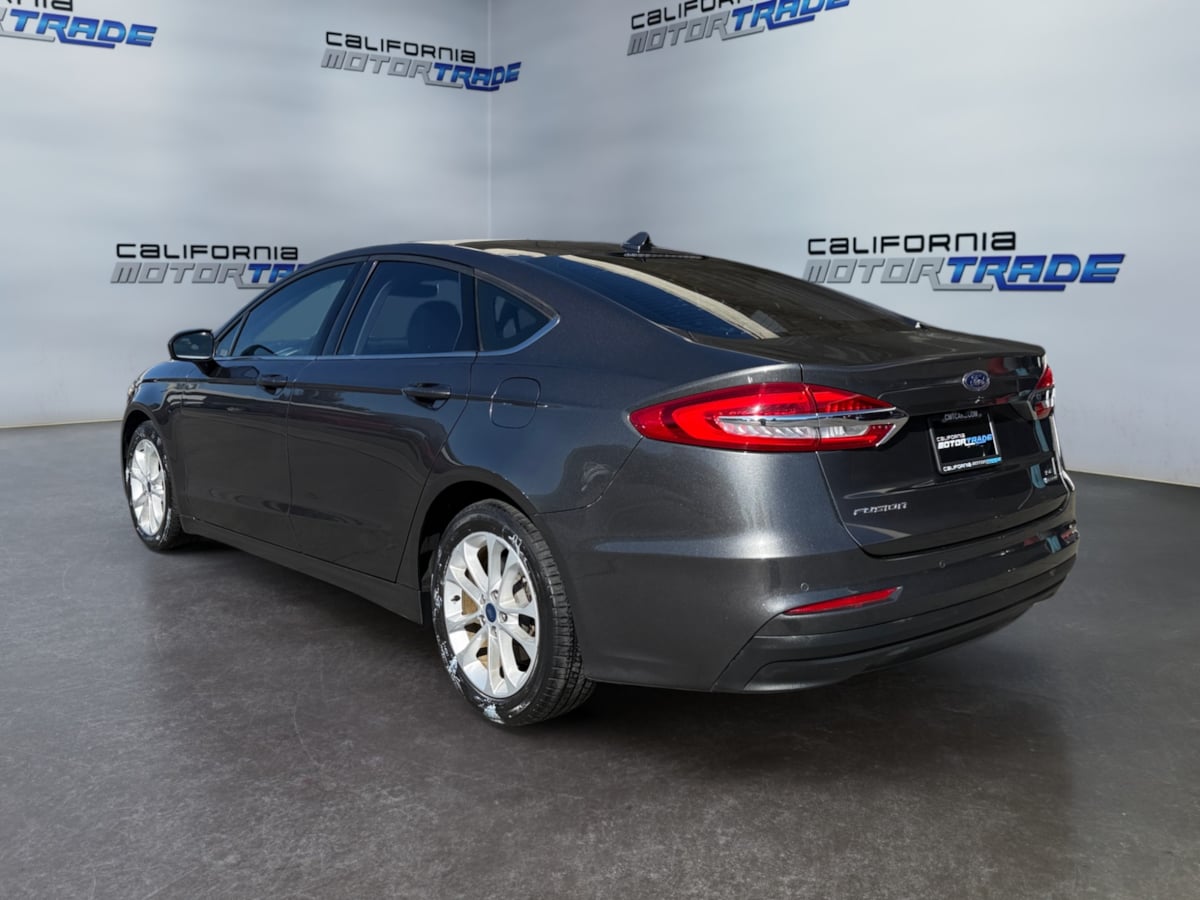 2020 Ford Fusion Hybrid SE photo 6