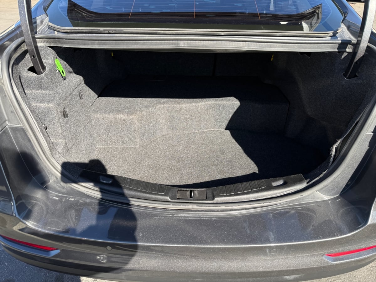 2020 Ford Fusion Hybrid SE photo 18