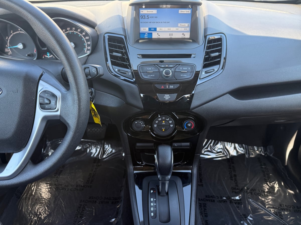 2019 Ford Fiesta SE photo 11