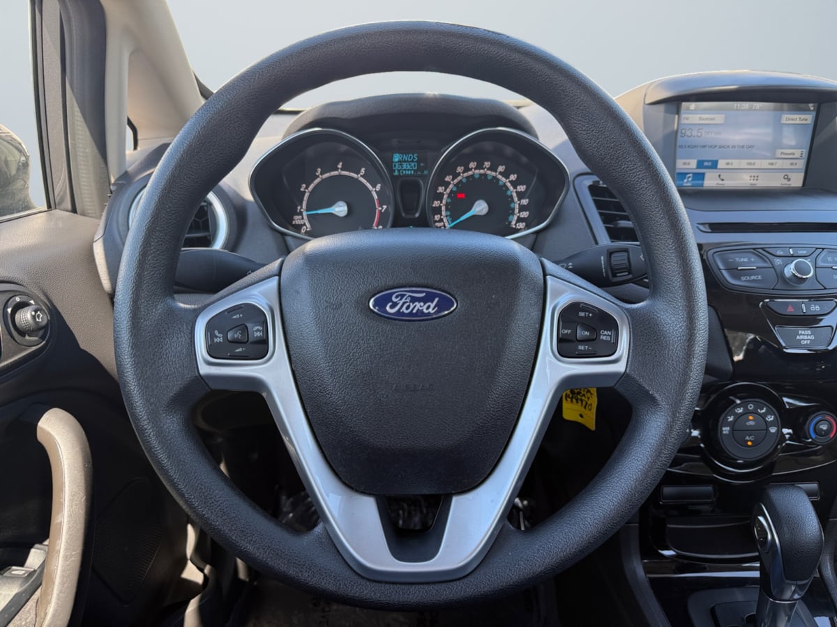 2019 Ford Fiesta SE photo 12
