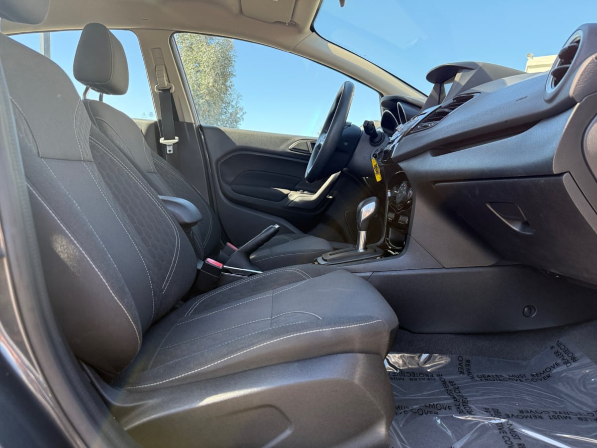 2019 Ford Fiesta SE photo 18