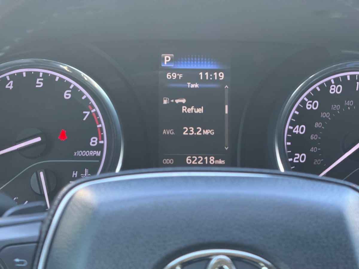 2020 Toyota Camry SE photo 12