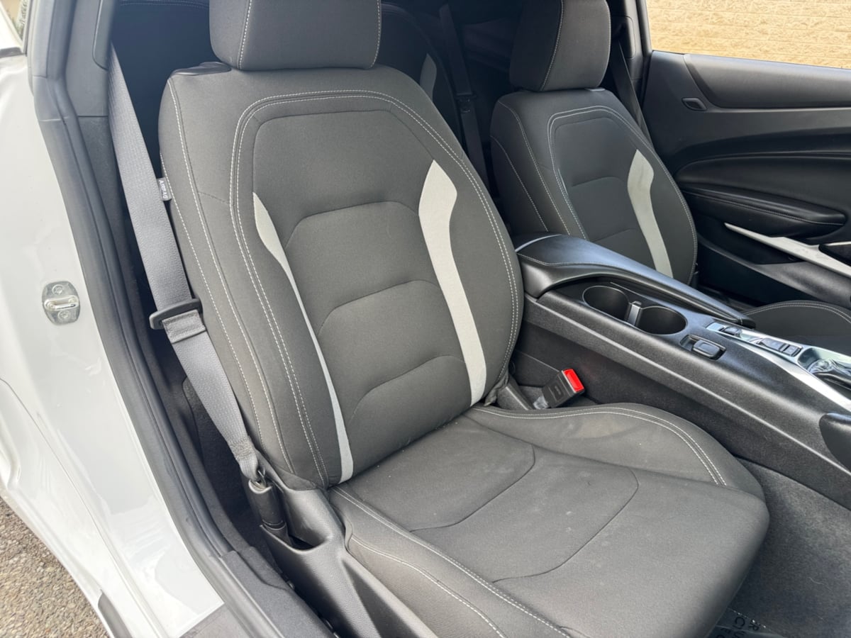 2024 Chevrolet Camaro 1LT photo 19