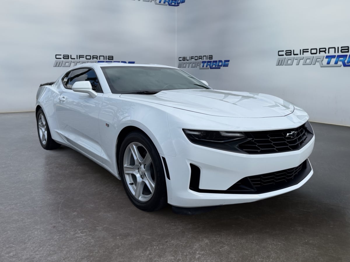 2024 Chevrolet Camaro 1LT photo 3