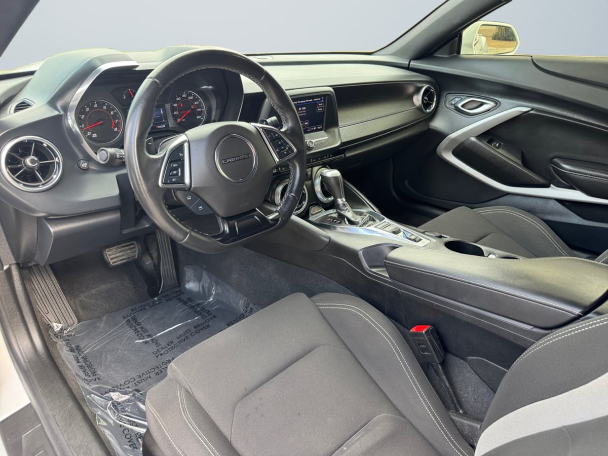 2024 Chevrolet Camaro 1LT photo 10