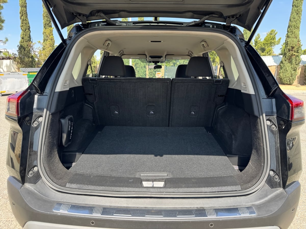 2022 Nissan Rogue SV photo 20