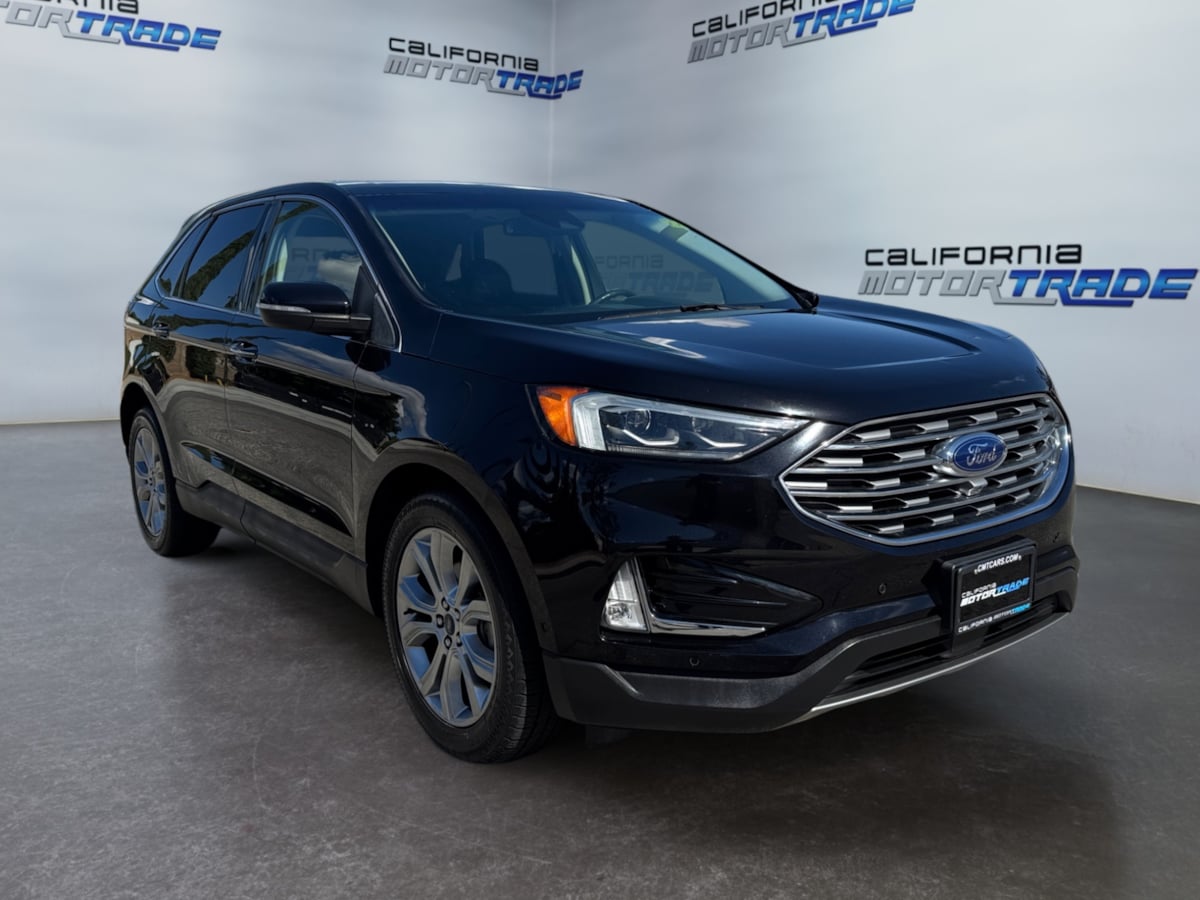 2019 Ford Edge Titanium photo 3