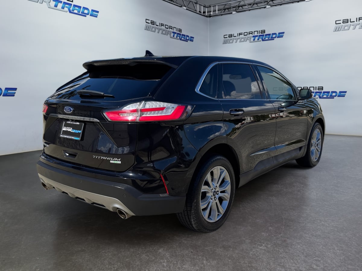 2019 Ford Edge Titanium photo 5