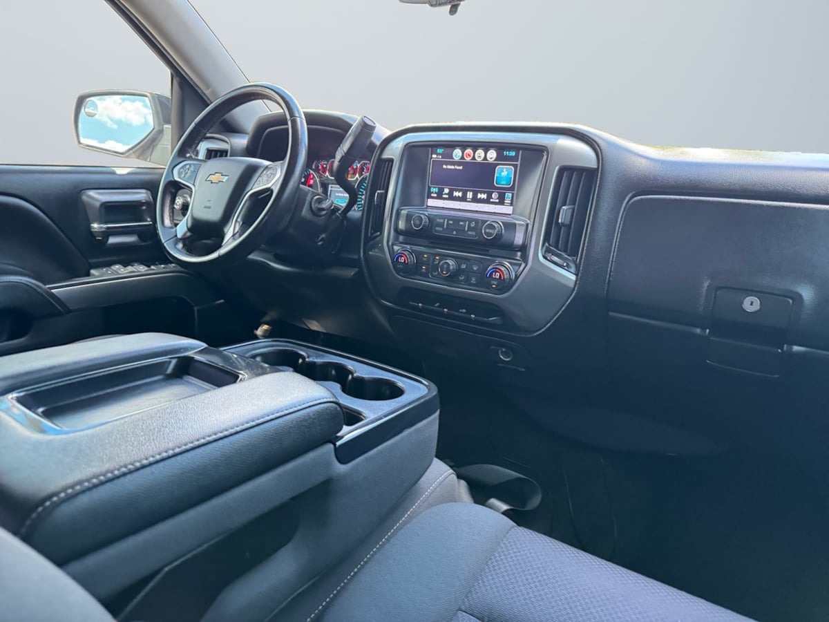 2018 Chevrolet Silverado 1500 LT photo 14