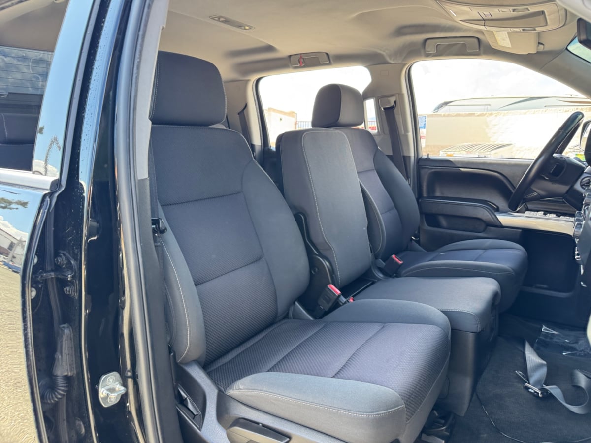 2018 Chevrolet Silverado 1500 LT photo 19