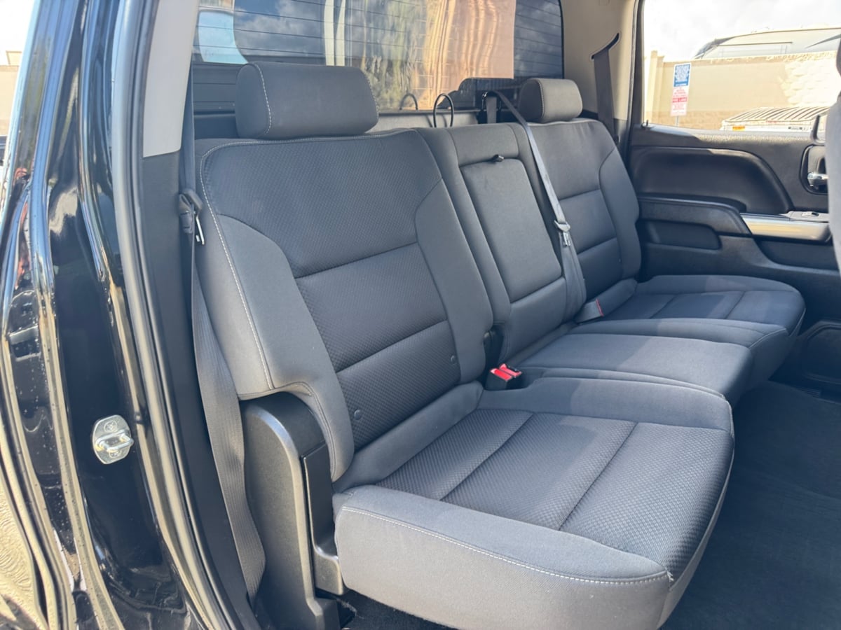 2018 Chevrolet Silverado 1500 LT photo 18