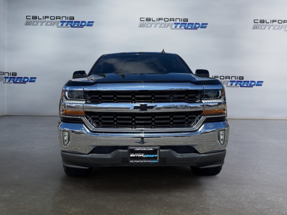 2018 Chevrolet Silverado 1500 LT photo 2