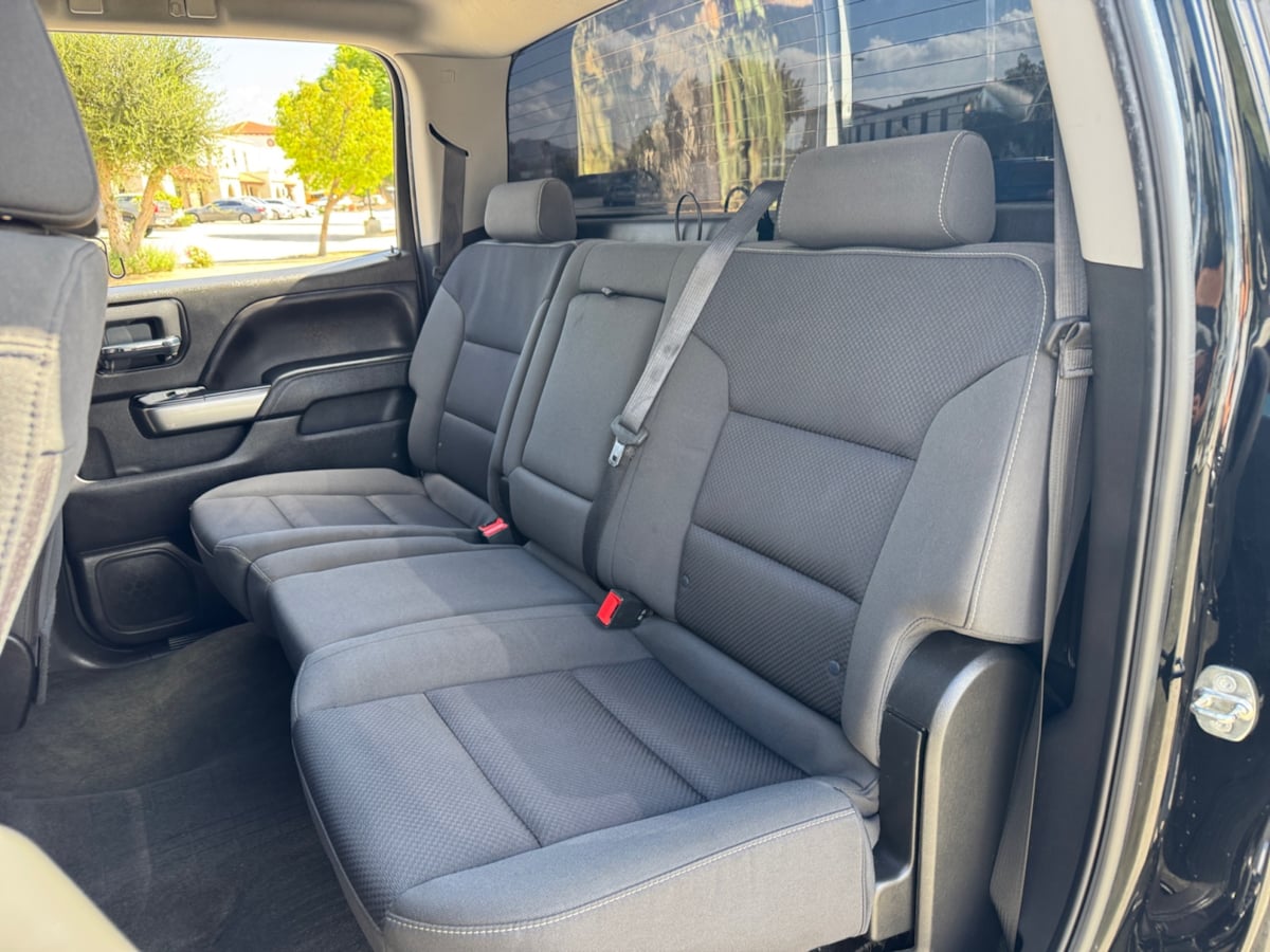 2018 Chevrolet Silverado 1500 LT photo 17