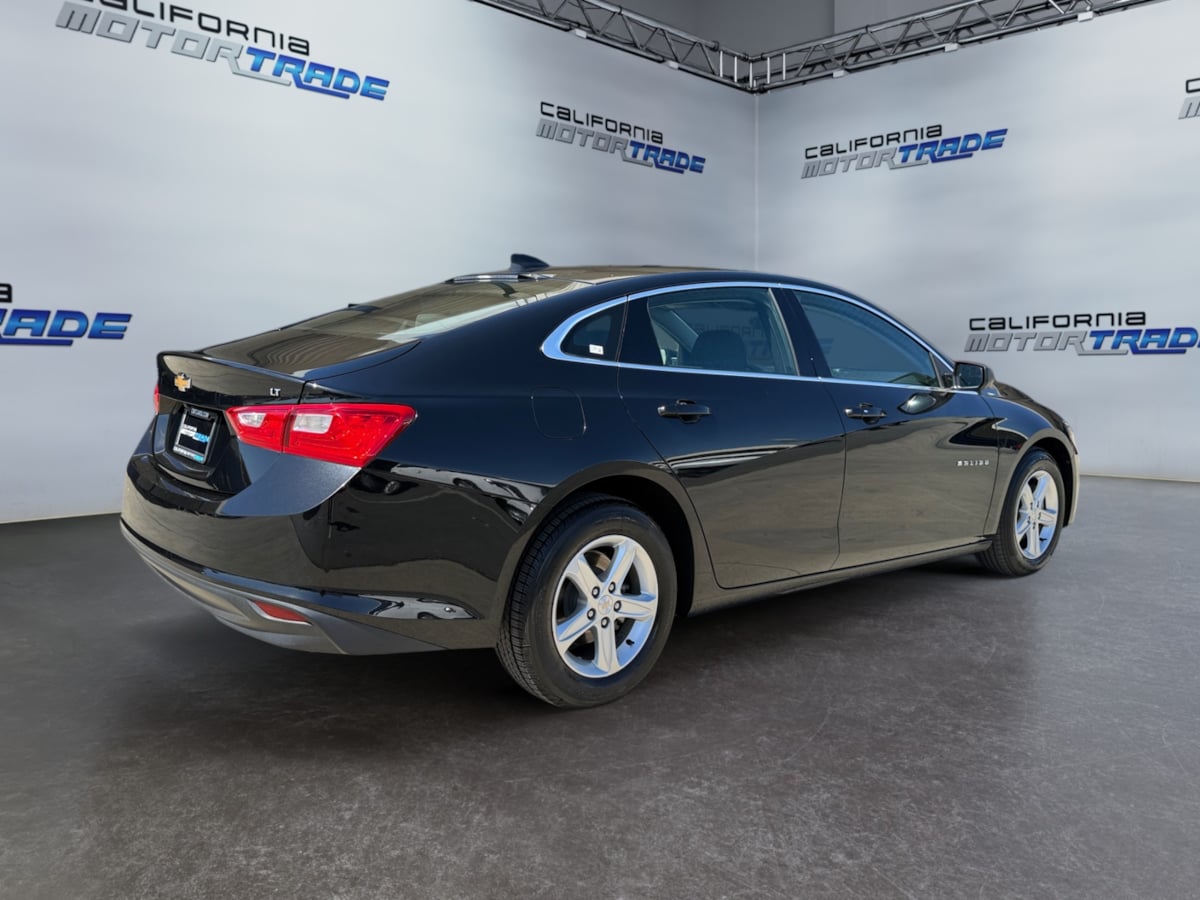 2023 Chevrolet Malibu 1LT photo 4