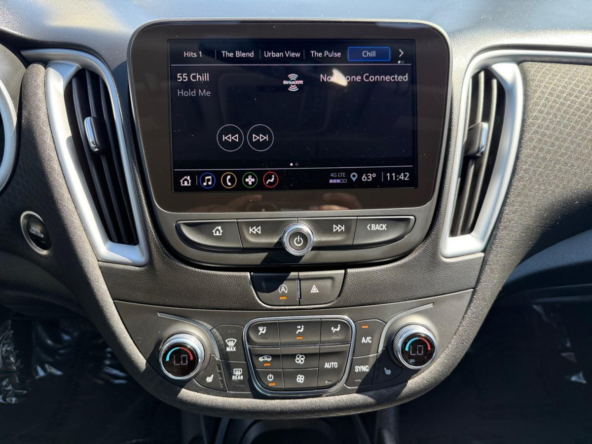 2023 Chevrolet Malibu 1LT photo 12