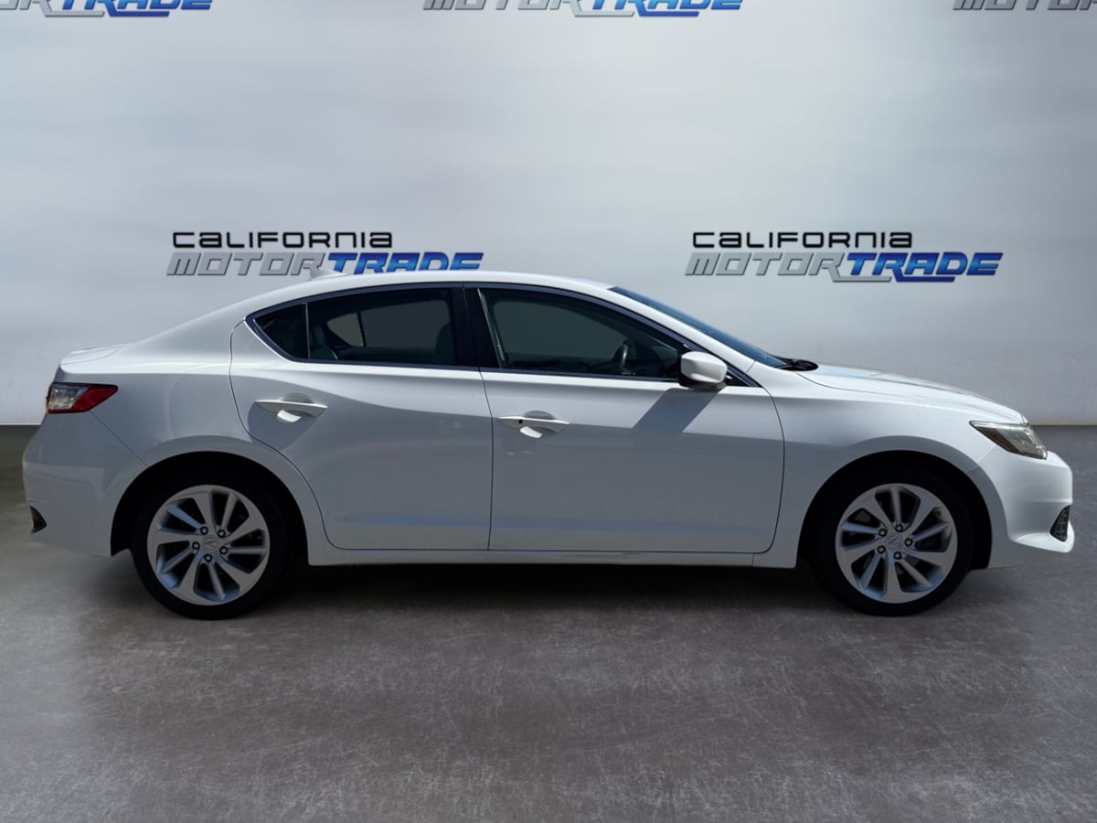 2016 Acura ILX Base Plus photo 4