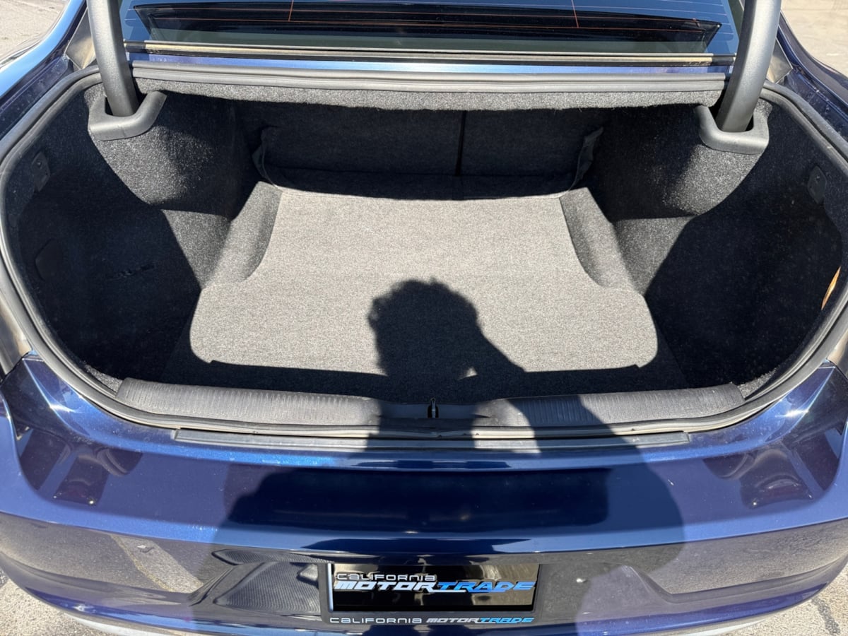 2016 Dodge Charger SXT photo 18