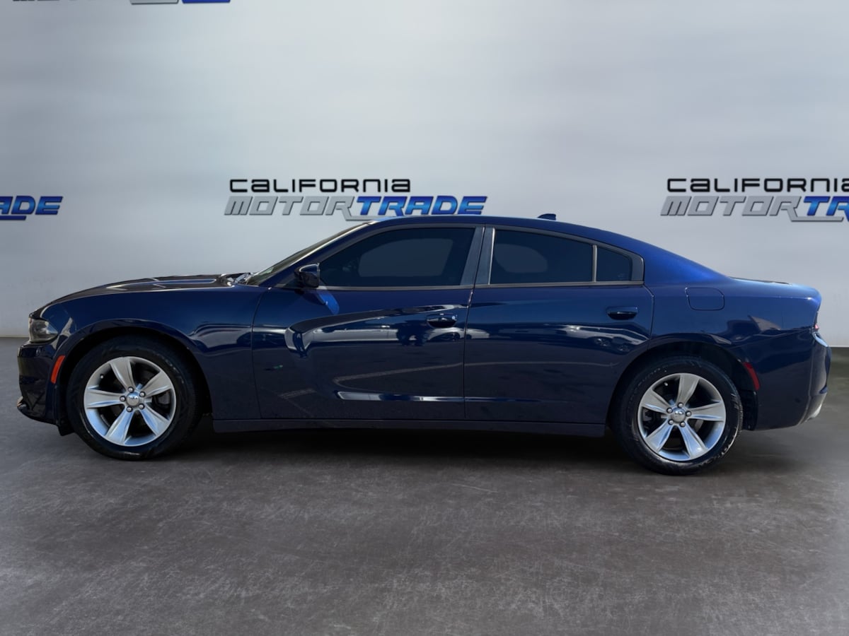 2016 Dodge Charger SXT photo 7