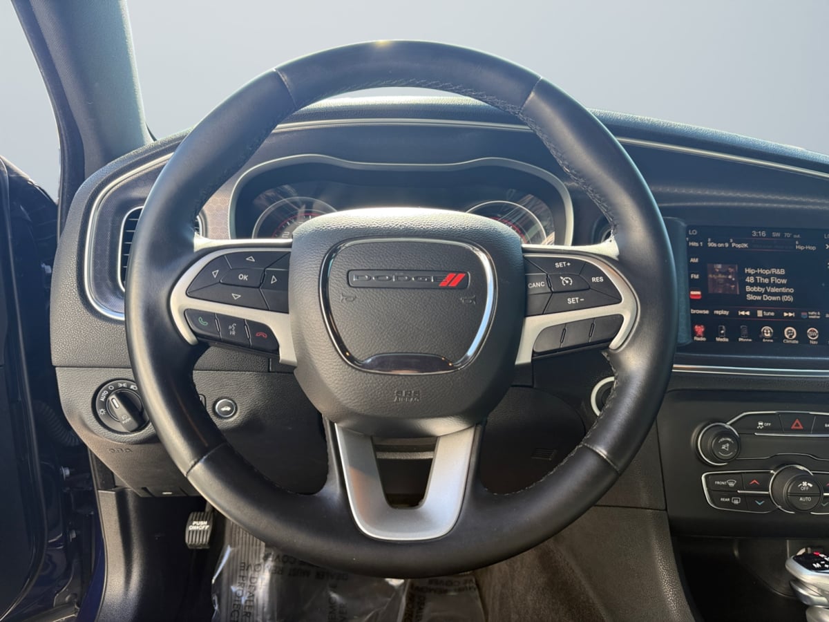 2016 Dodge Charger SXT photo 10