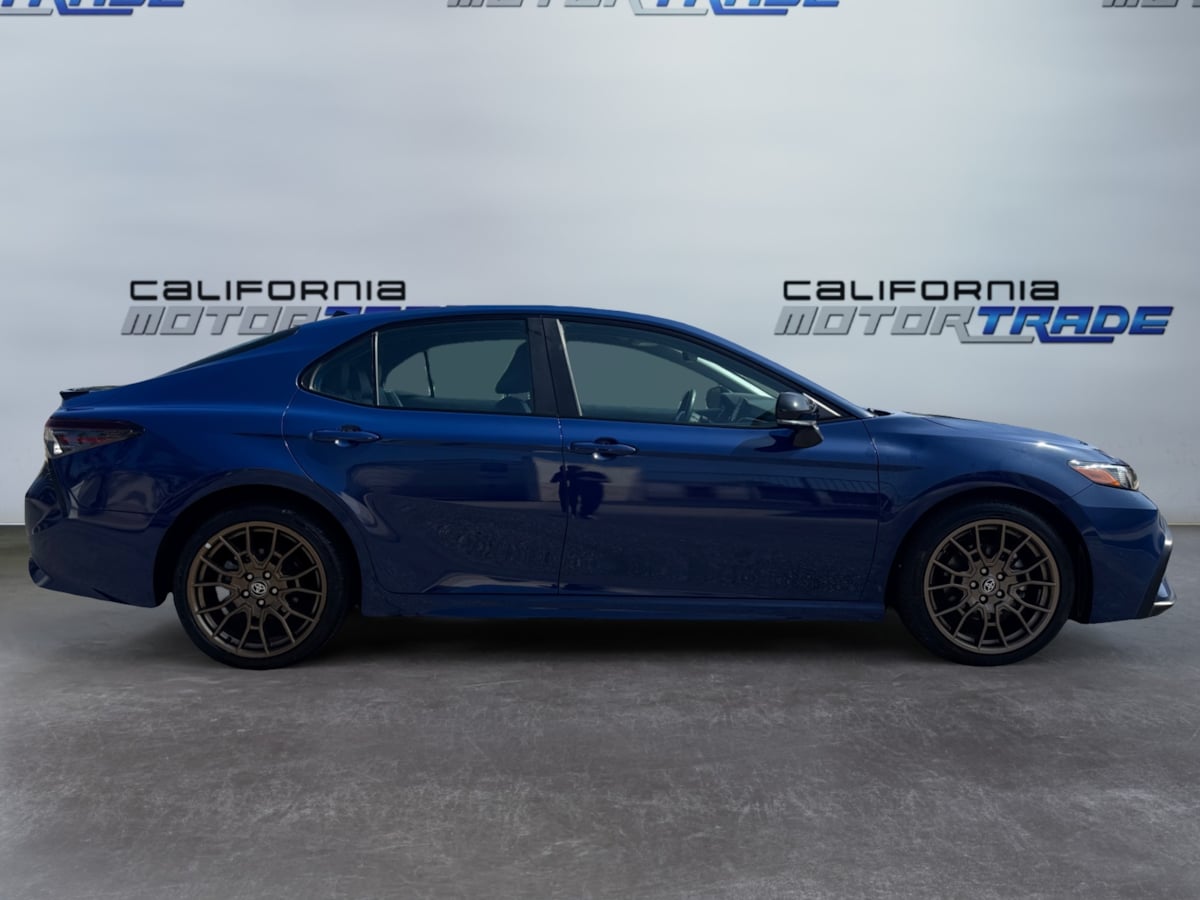 2023 Toyota Camry SE photo 4