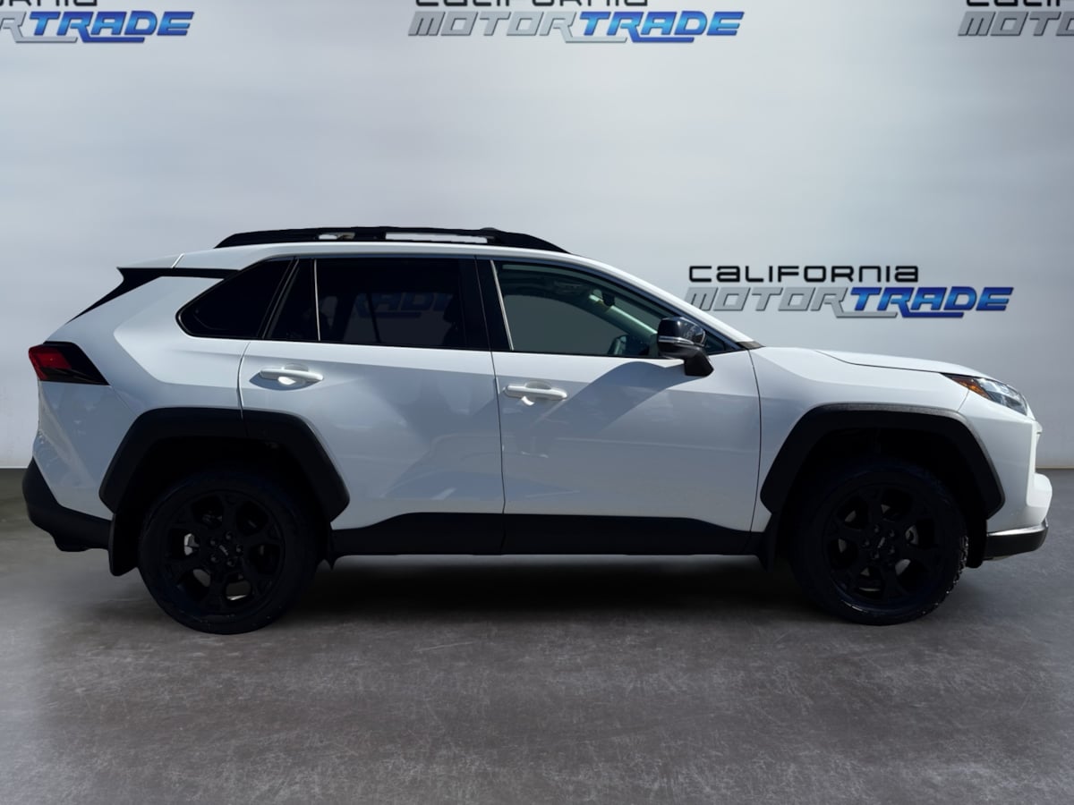 2023 Toyota RAV4 TRD photo 4
