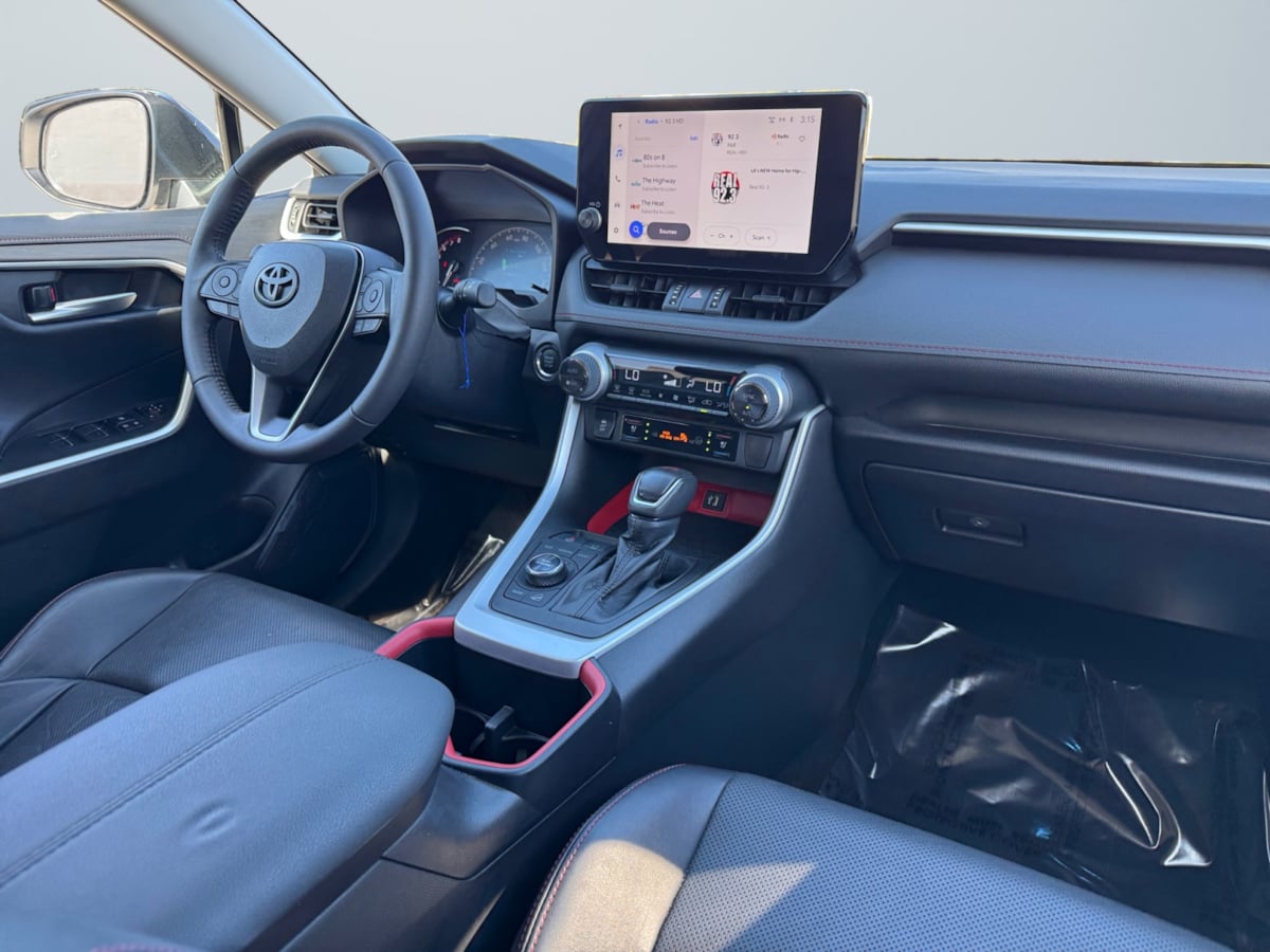 2023 Toyota RAV4 TRD photo 14