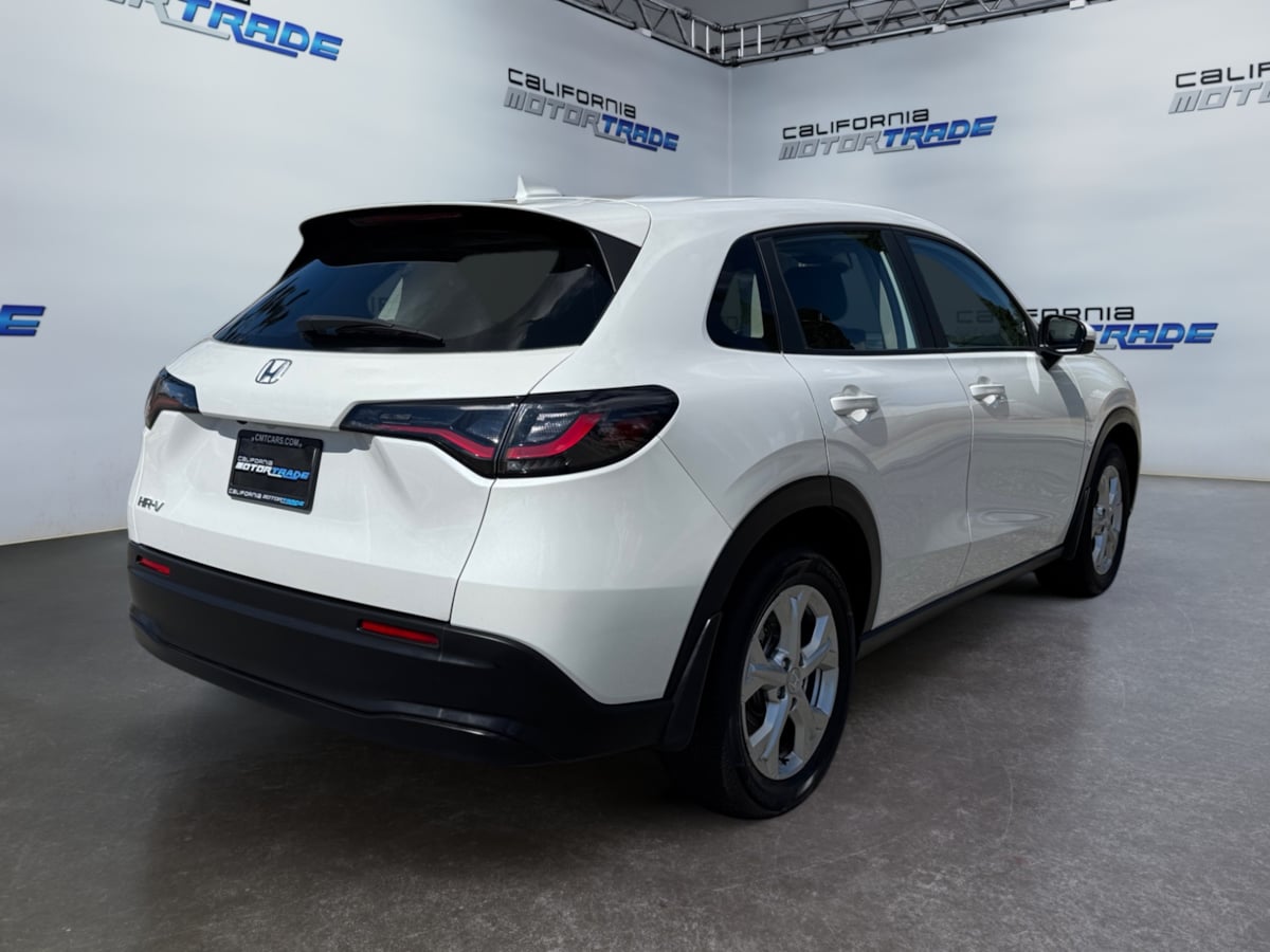 2023 Honda HR-V LX photo 5