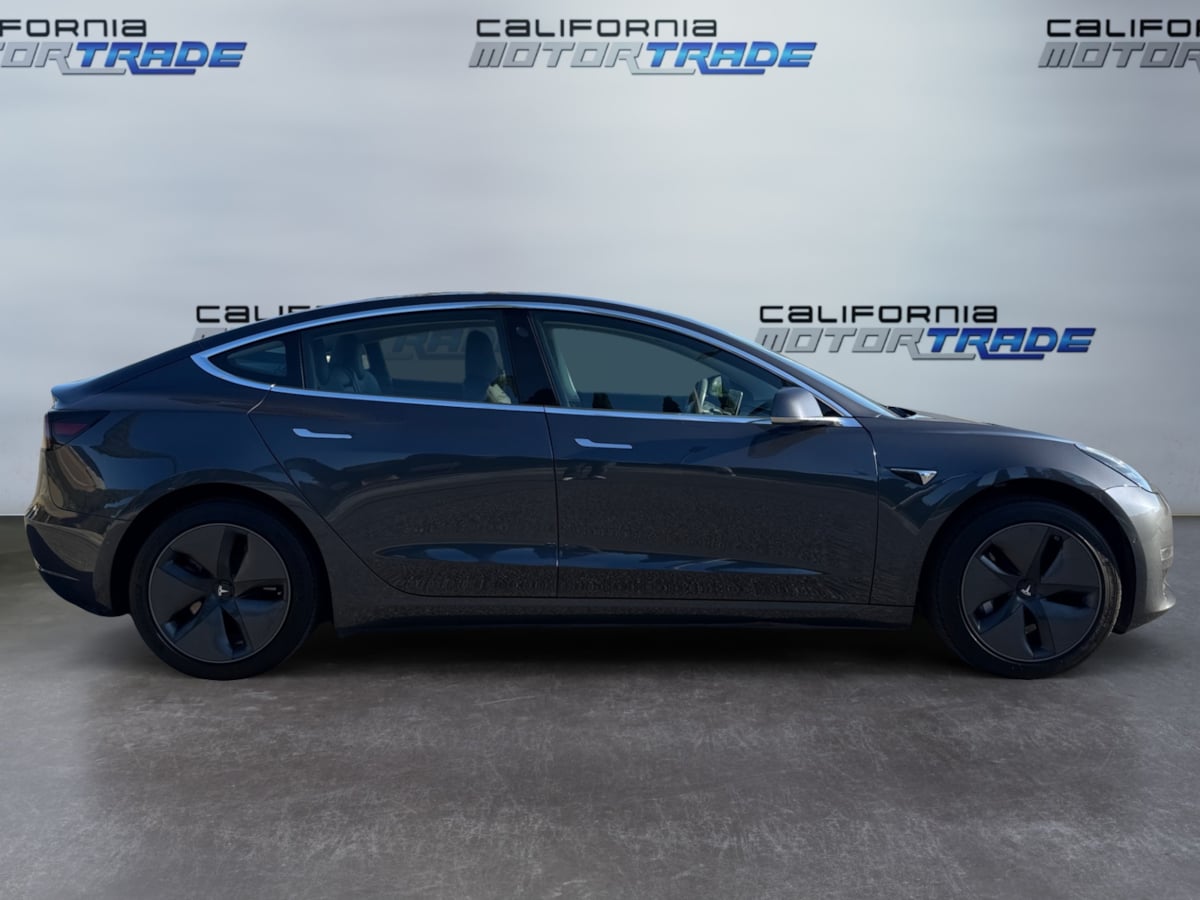2017 Tesla Model 3 photo 4
