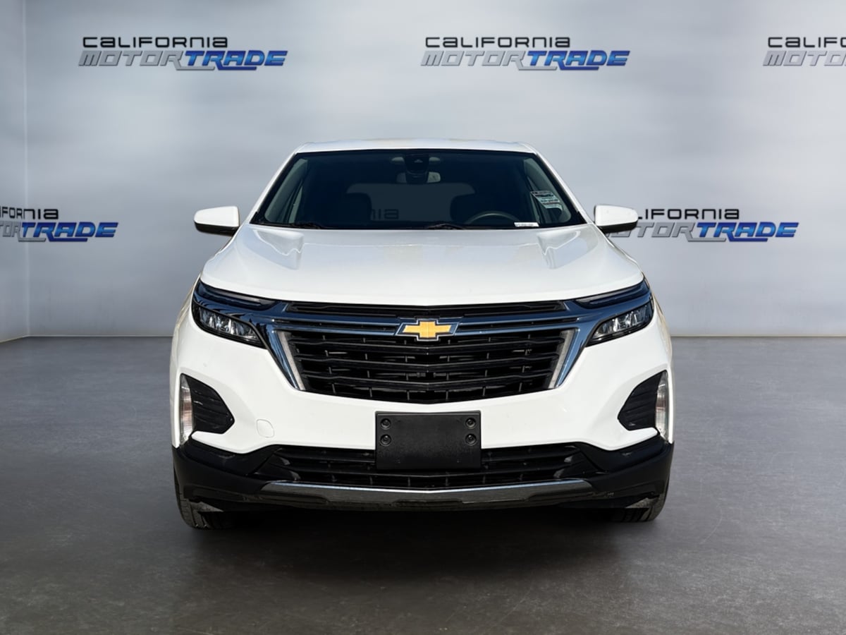 2023 Chevrolet Equinox LT photo 2