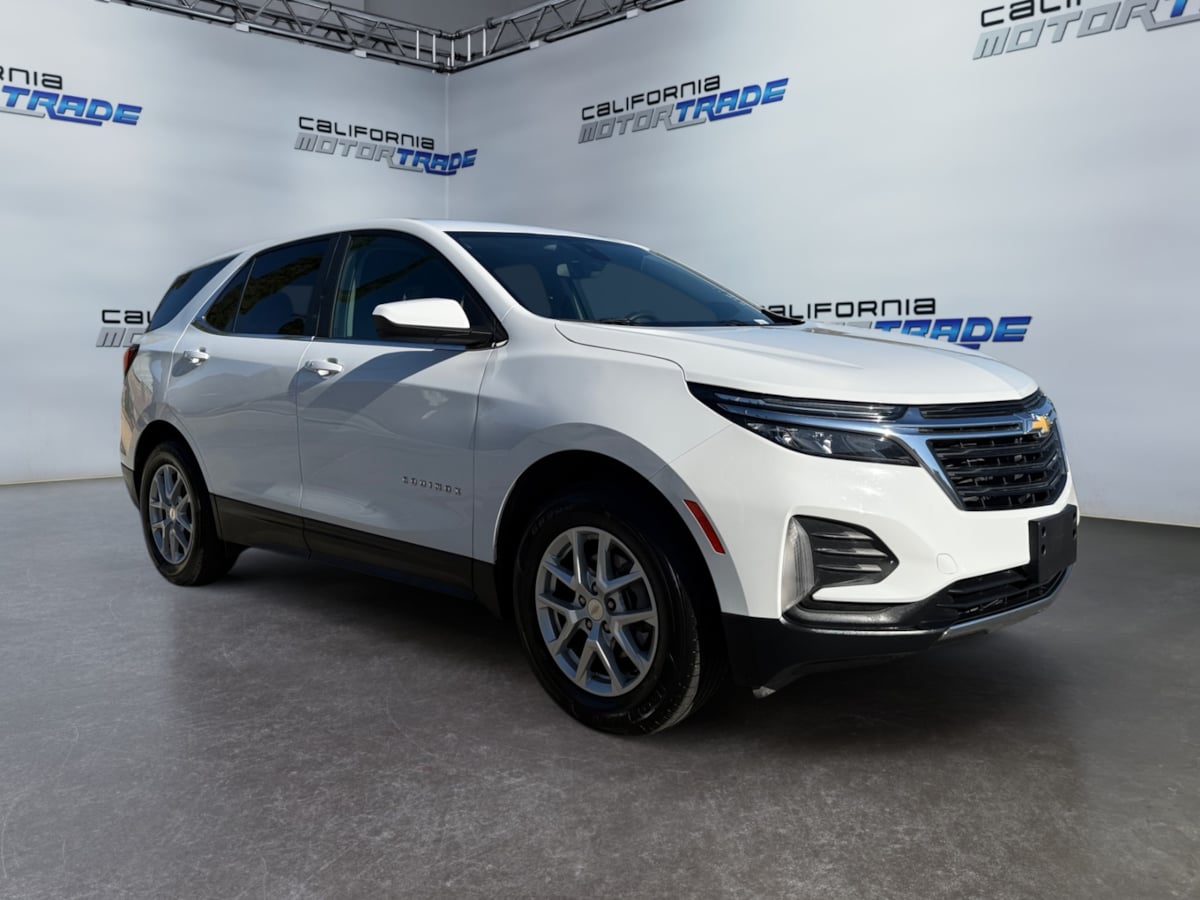 2023 Chevrolet Equinox LT photo 3