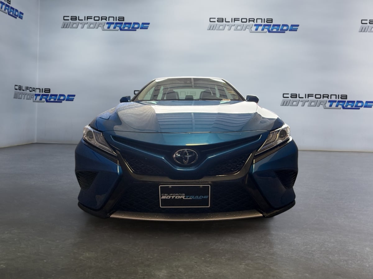 2020 Toyota Camry XSE photo 2
