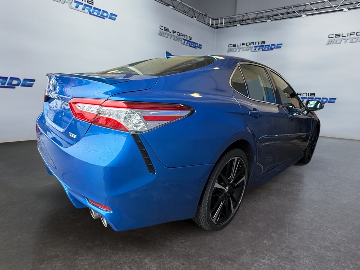 2020 Toyota Camry XSE photo 4