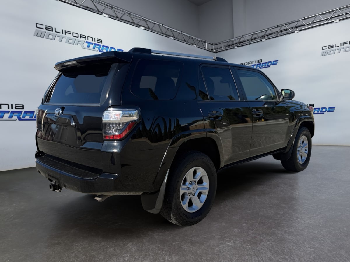 2021 Toyota 4Runner SR5 photo 4