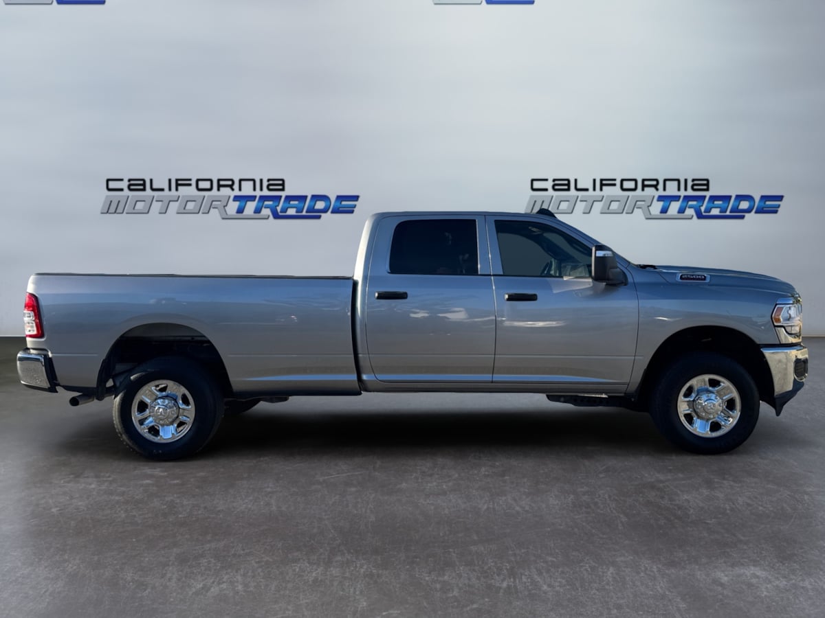 2024 Ram 2500 Tradesman photo 3