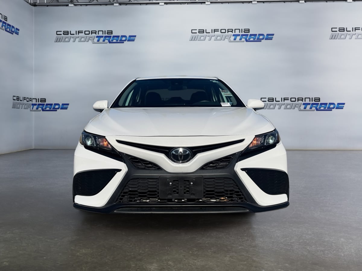 2023 Toyota Camry SE photo 2