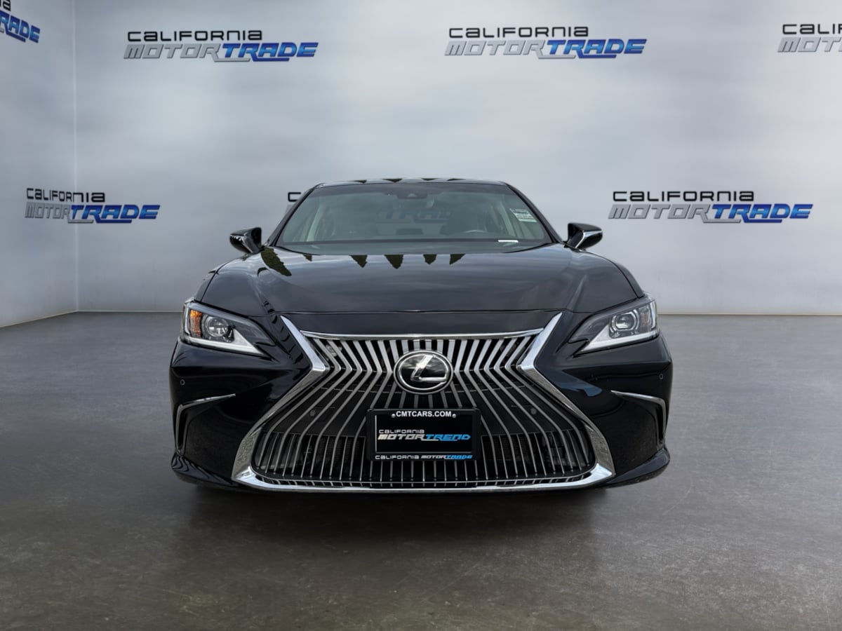 2019 Lexus ES 350 photo 2
