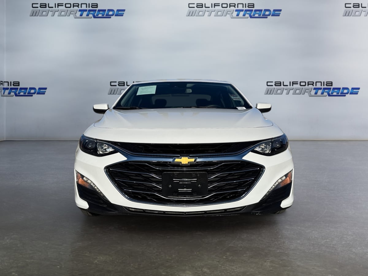 2023 Chevrolet Malibu 1LT photo 2