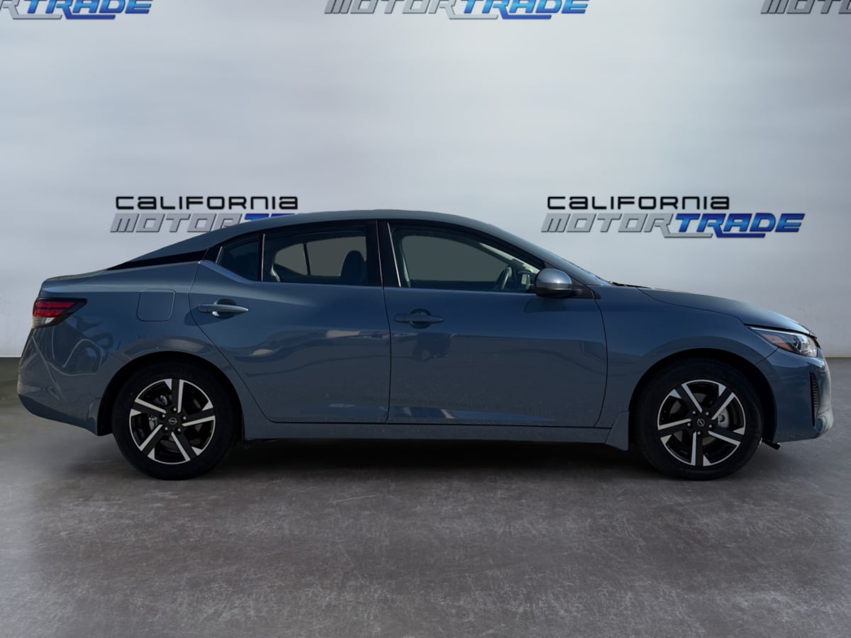 2024 Nissan Sentra SV photo 4