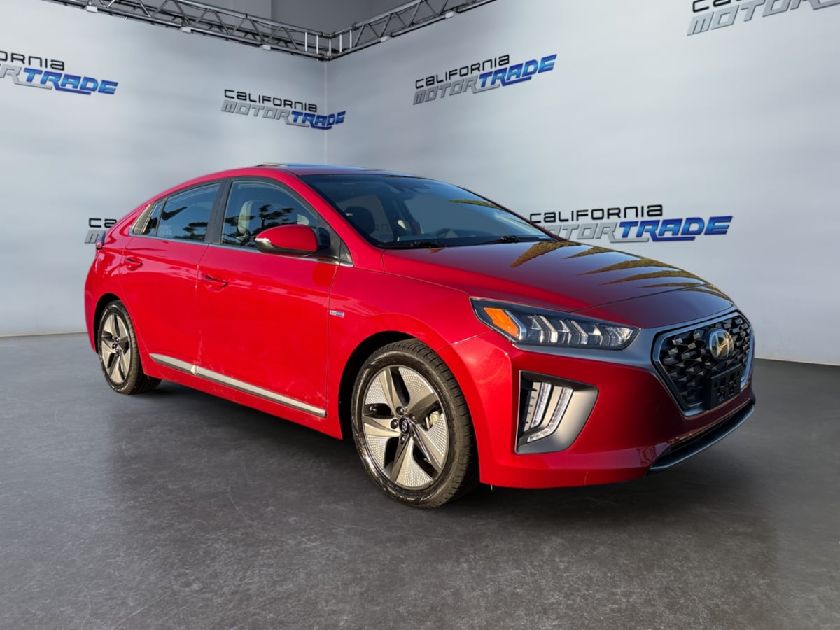 2020 Hyundai Ioniq SEL photo 3