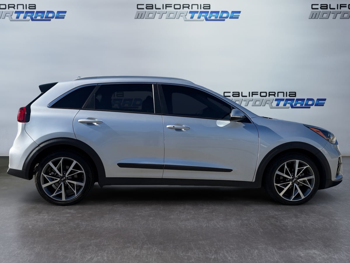 2020 Kia Niro Touring photo 4