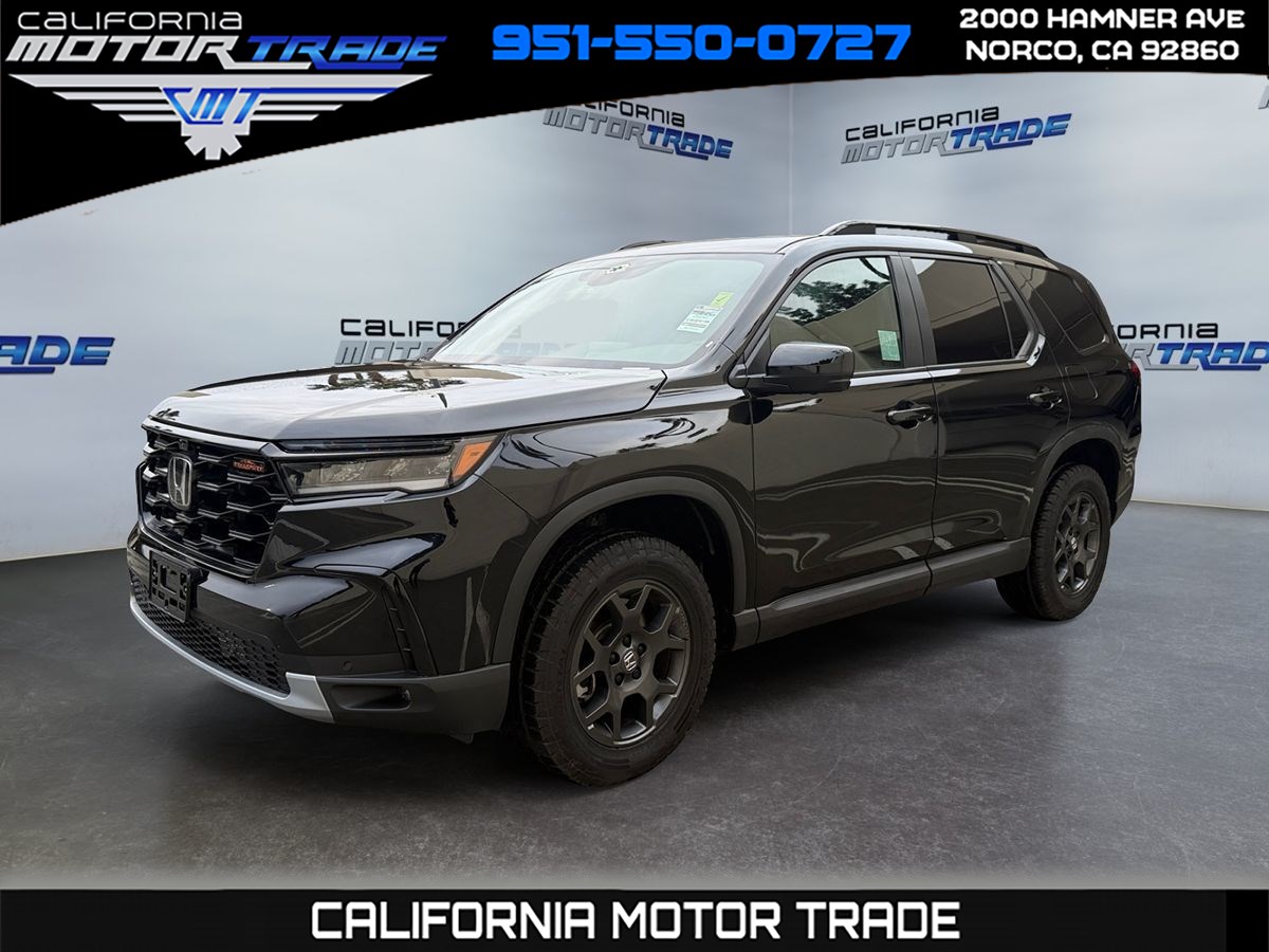 2025 Honda Pilot TrailSport AWD's photo