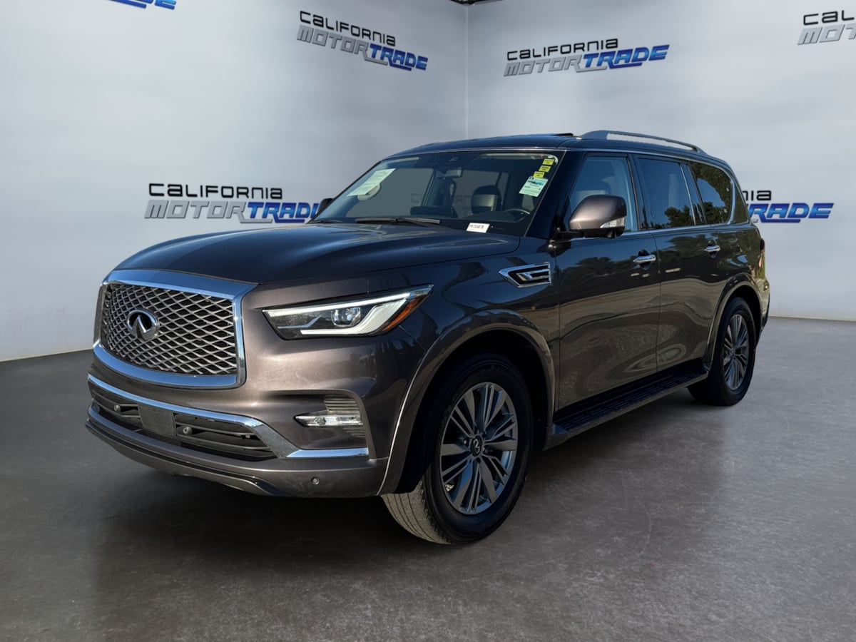 Infiniti QX80 photo 23