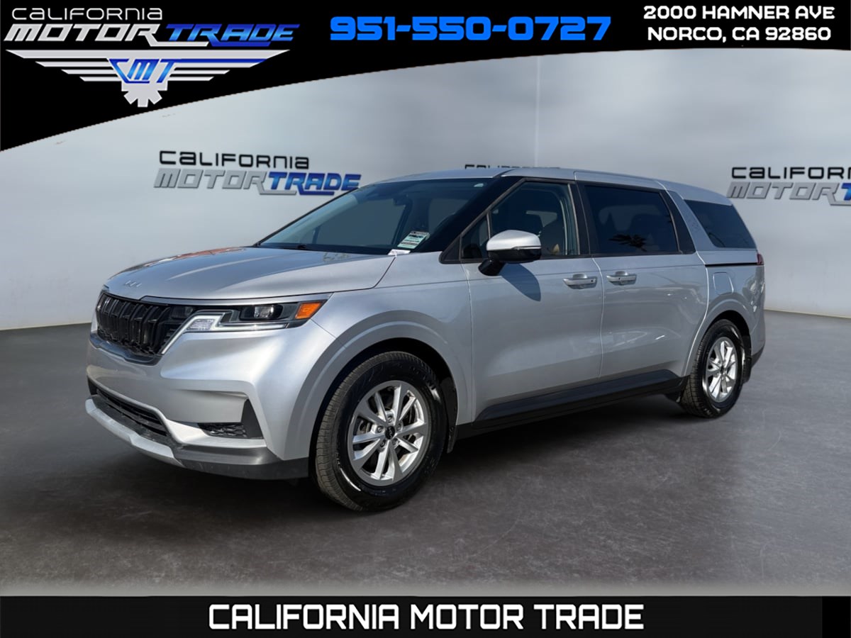 2023 Kia Sedona LX Seat Pkg's photo